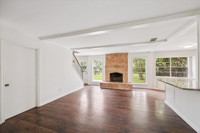 Foto del edificio - 12710 Westleigh Dr