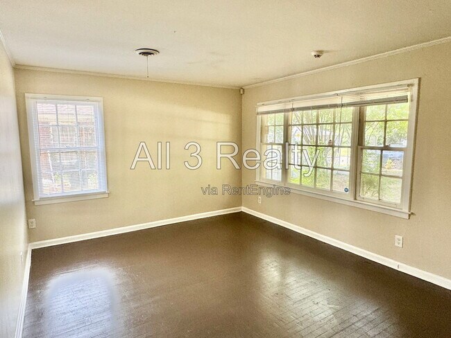 Building Photo - 3727 Audubon Rd