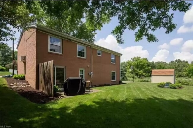 Building Photo - 1378 Devon Dr NW