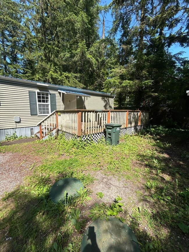 Building Photo - Two Bedroom Mobile Home for Rent in Maple ...