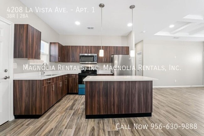 Building Photo - 4208 La Vista Ave
