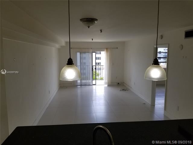 Foto del edificio - 250-181 NE 181st St