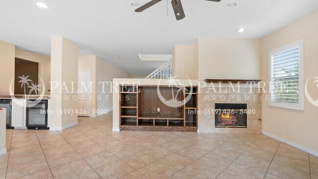Building Photo - 807 Via Bahia