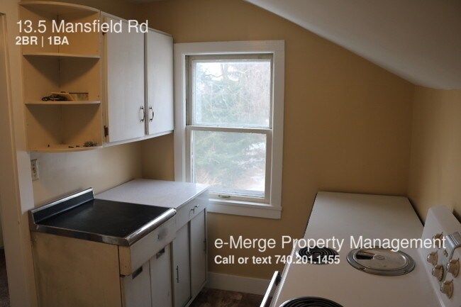 Building Photo - 135 Mansfield Ave