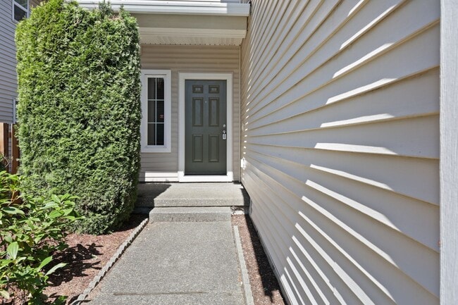 Building Photo - 1094 Ebbets Dr