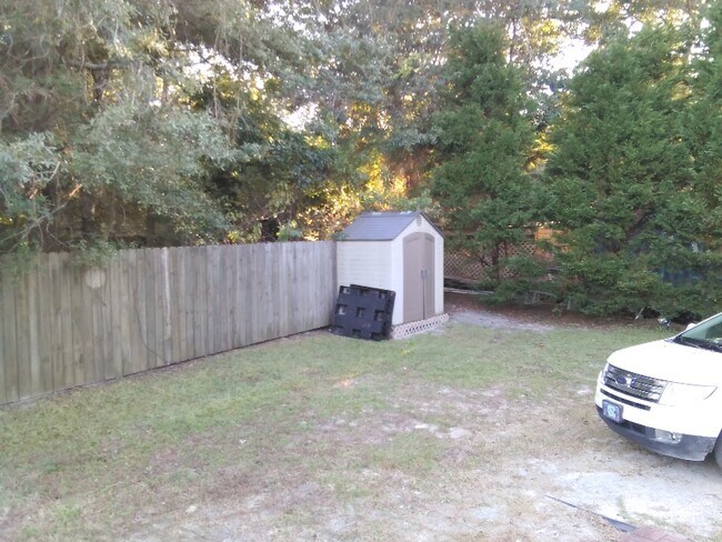 Building Photo - 204 Cedar Hollow Ct