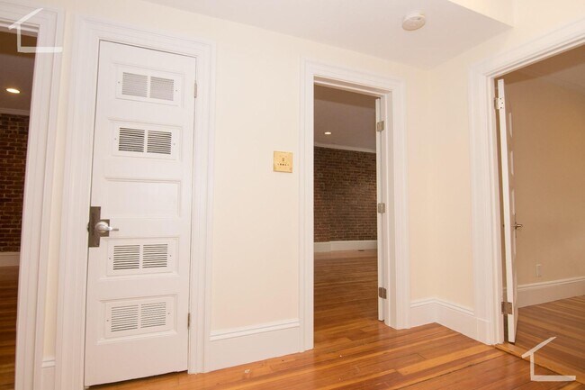 Photo - 1612 Beacon St., Apartment