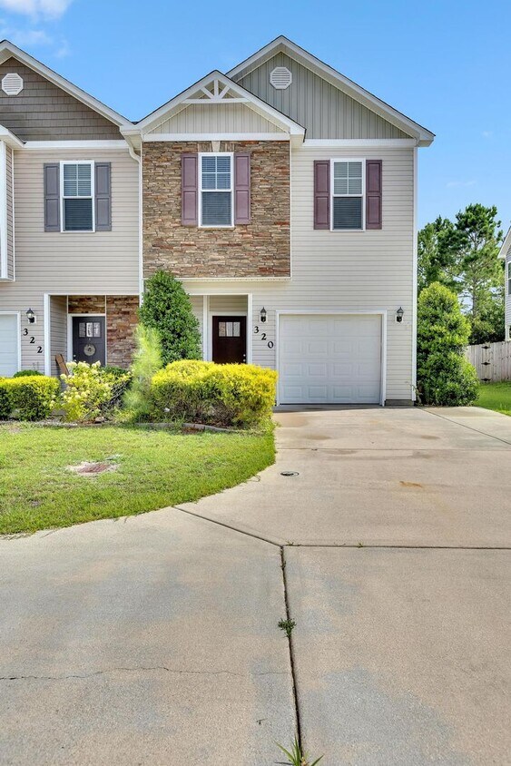 Foto principal - Townhome for Rent!