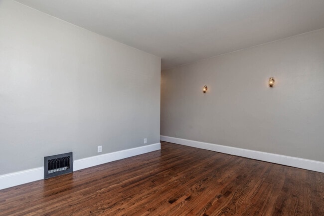 Foto del edificio - 5736 Chippewa St
