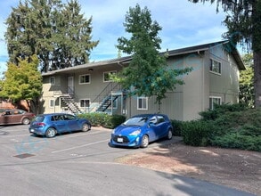 Building Photo - 8537 NE Halsey St