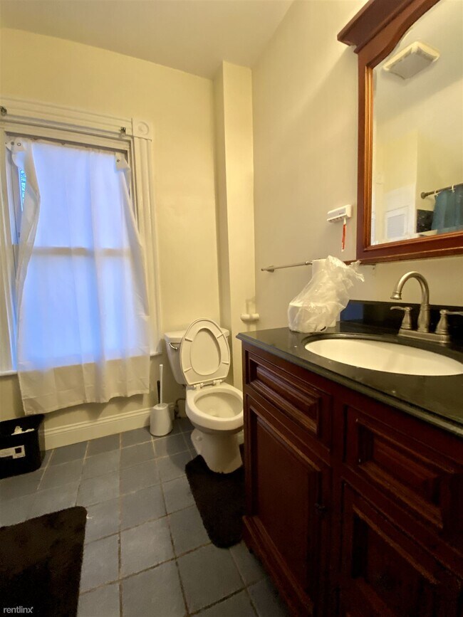 Foto del edificio - 6 br, 3 bath House - 44 Pratt St
