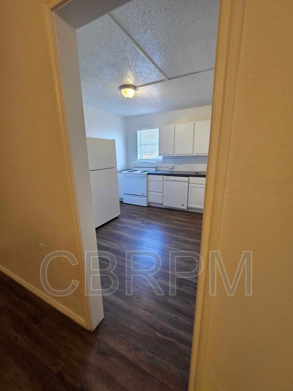 Building Photo - 1606 Elkhart Ave