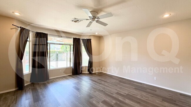 Foto del edificio - 4841 W Flint St