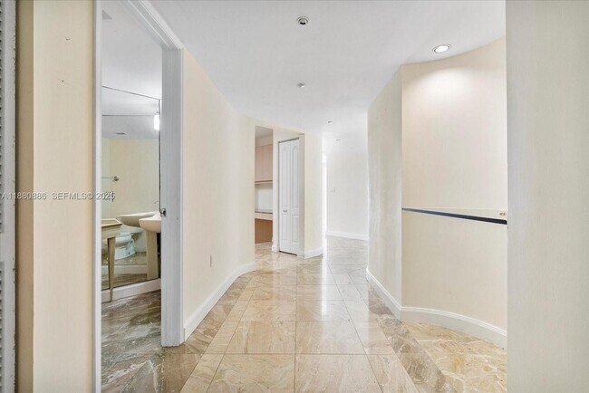 Building Photo - 5757 Collins Ave