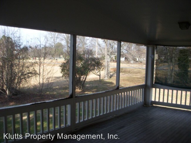 Building Photo - 3 br, 2 bath House - 13966 Idlewild Rd