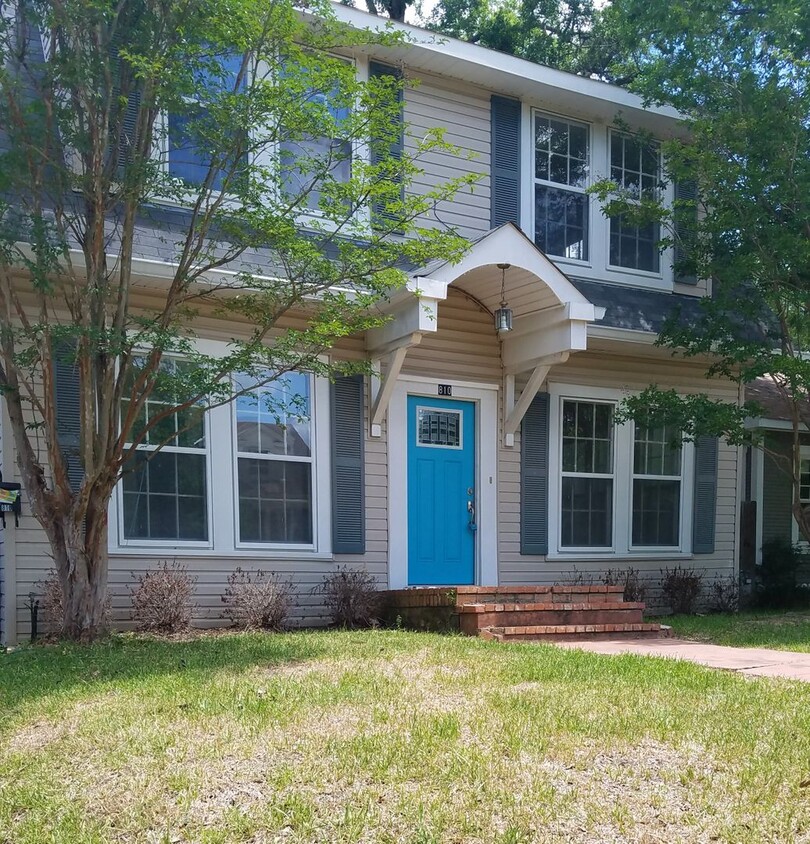 Primary Photo - SOUTHERN CHARM-REMODELED-ADORABLE