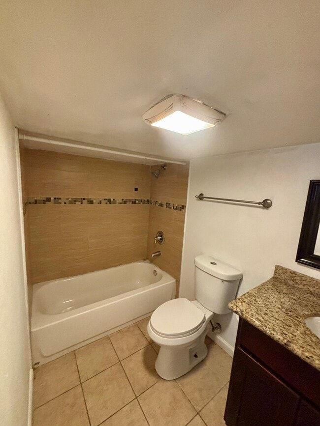 Building Photo - 4324 Freemont St