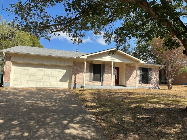 Foto del edificio - Bryan - 3 Bedroom - 2 Bath - 2 vehicle car...