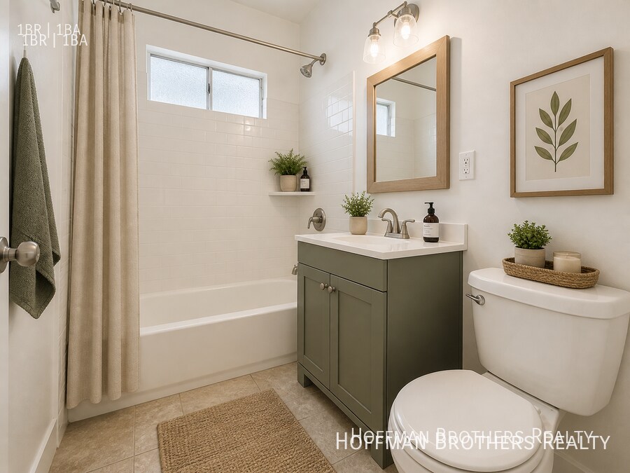 Foto del edificio - 2533 1/2 Hillcrest Dr-