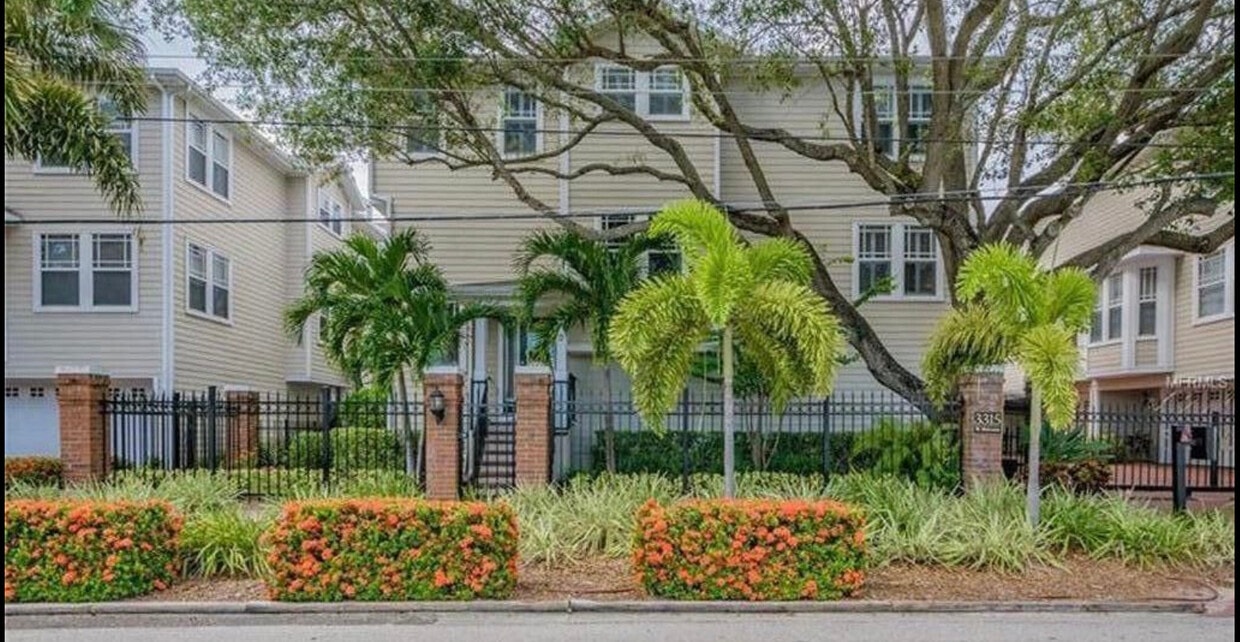 Beautiful south Tampa 3/3 townhouse - 3315 W De Leon St