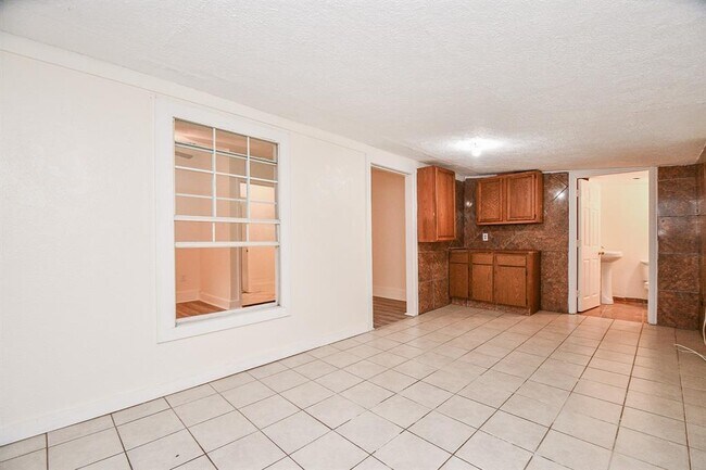 Foto del edificio - 6920 Cayton St