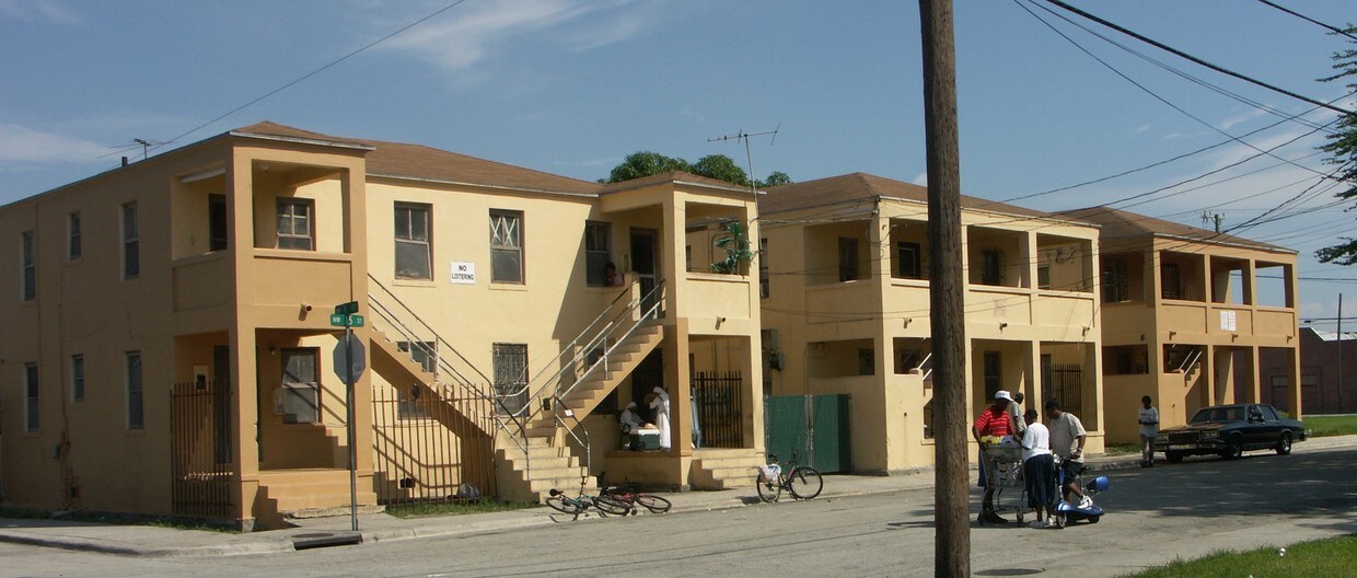 Foto del edificio - 123-139 NW 15th St