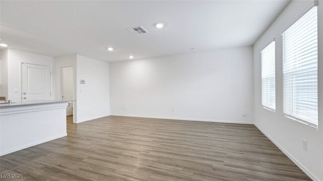 Foto del edificio - 3716 Celesta Vis Ave