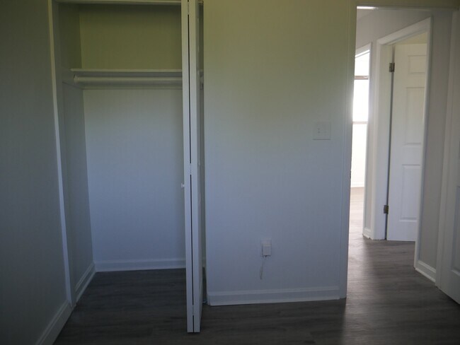 Foto del edificio - 2312 Wintergreen Ave