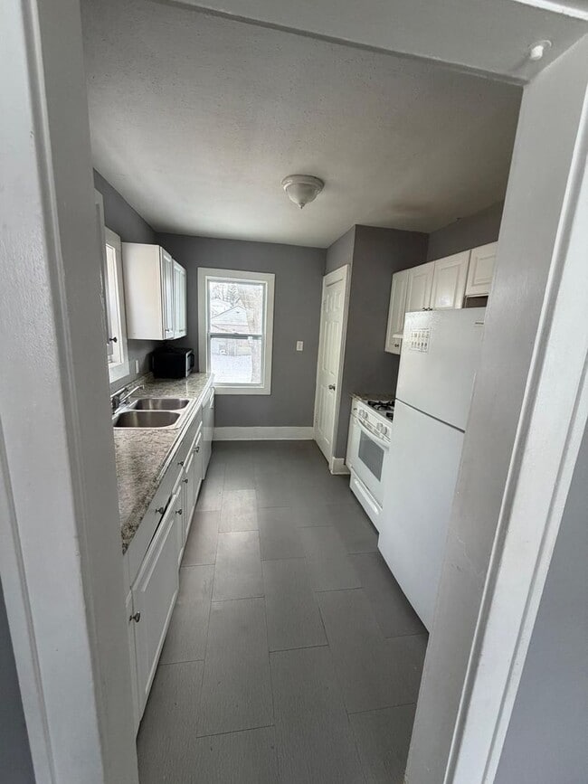 Foto del edificio - 3 bedroom Home Lower credit scores accepted with proof of income!!