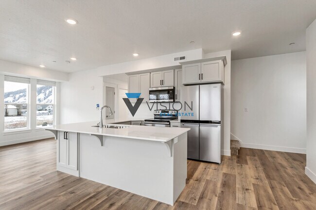 Foto del edificio - 768 715 S