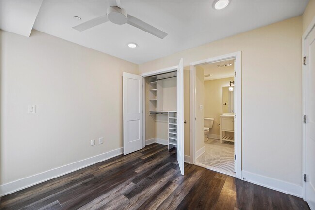 Building Photo - 1804 W Berks St