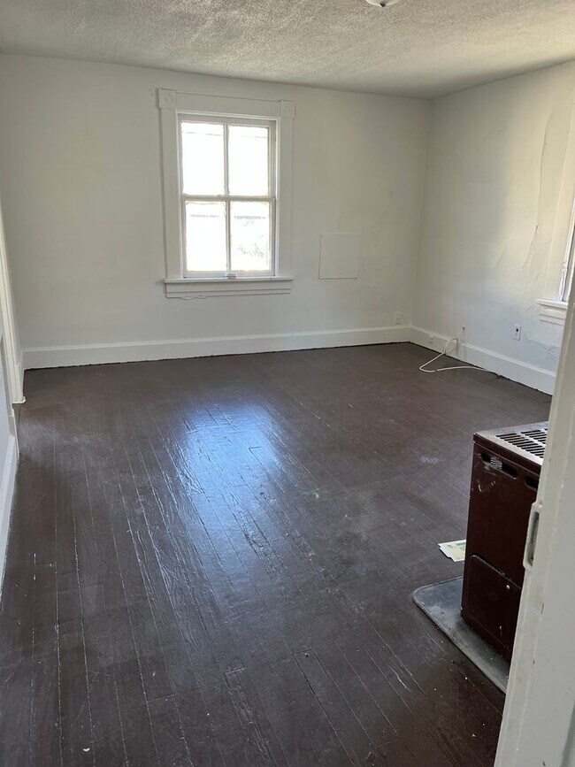 Building Photo - 1219 Campbell Ave