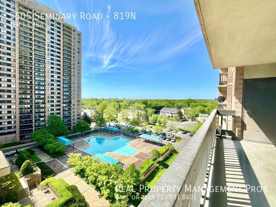Primary Photo - Stunning, Stylish Skyline Square Condo!