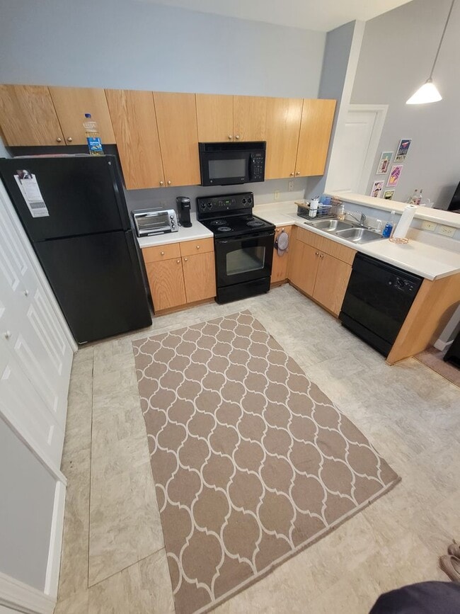 Foto del edificio - 100-100