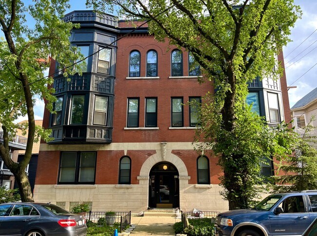 Foto del edificio - 1111 W Newport Ave