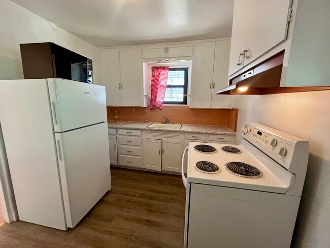 Foto del edificio - Charming 2 Bedroom 1 Bathroom Home In The South San Pedro Neighborhood!
