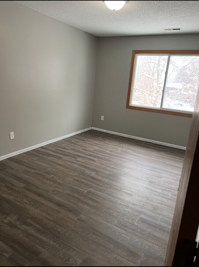 Foto del edificio - 8422 Brunswick Ct N