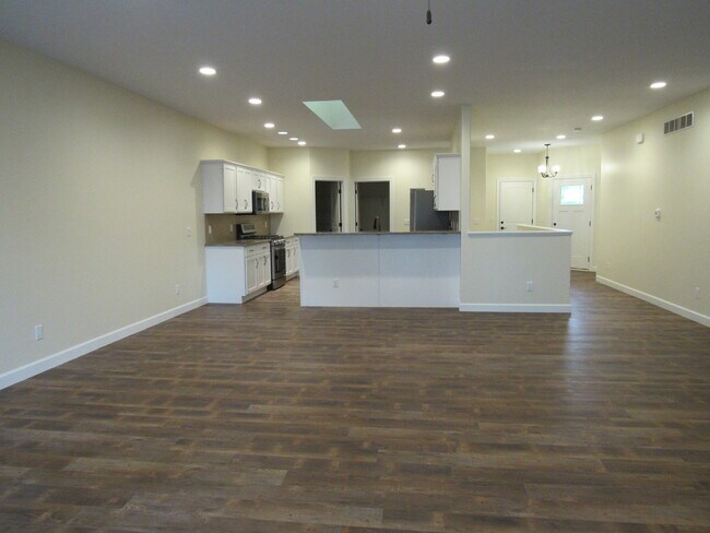 Foto del edificio - 4007 Creek Hill Dr