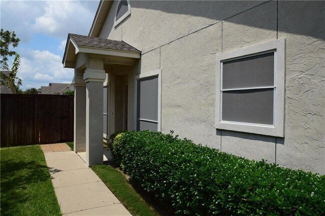 Foto del edificio - 8400 Hickory St