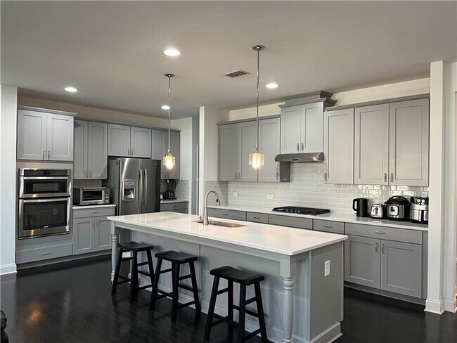Building Photo - 9844 Cameron Parc Cir