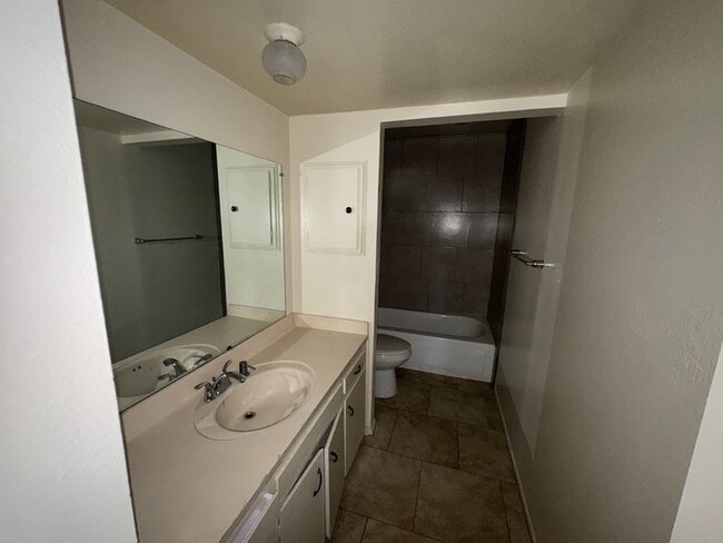 Foto del edificio - 7119 W Minnezona Ave