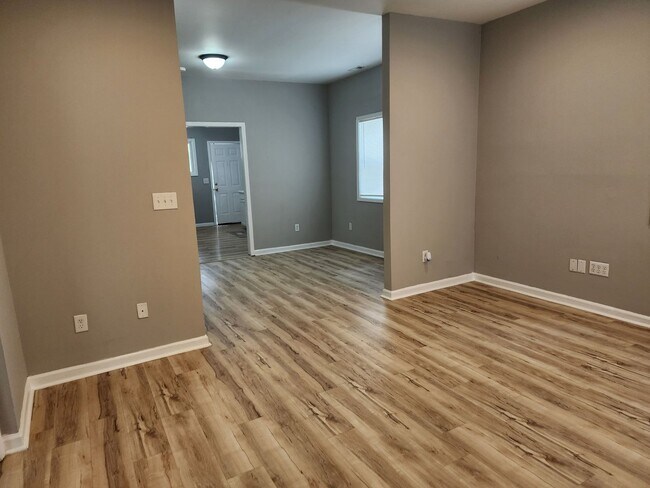 Foto del edificio - Single Family 3BR 1BA