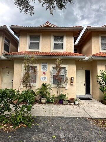 Foto principal - 4103 NW 114th Ave