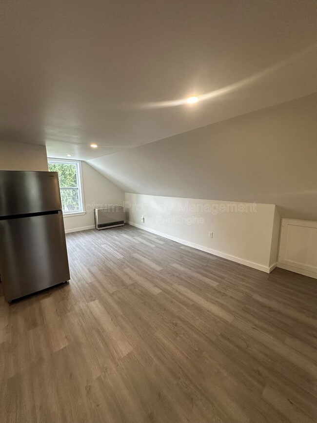 Building Photo - 7 Bennett Ave