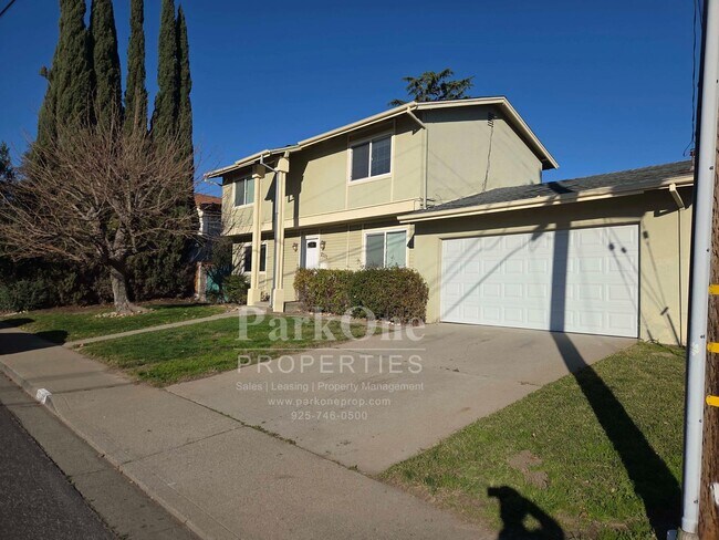 Foto del edificio - Spacious Pleasant Hill Home Near College Park & DVC