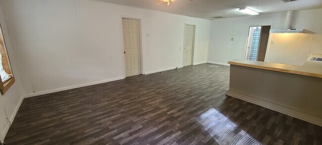 Living/Great room - 340 Pearl St