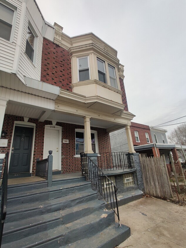 Foto principal - 238 N Edgewood St