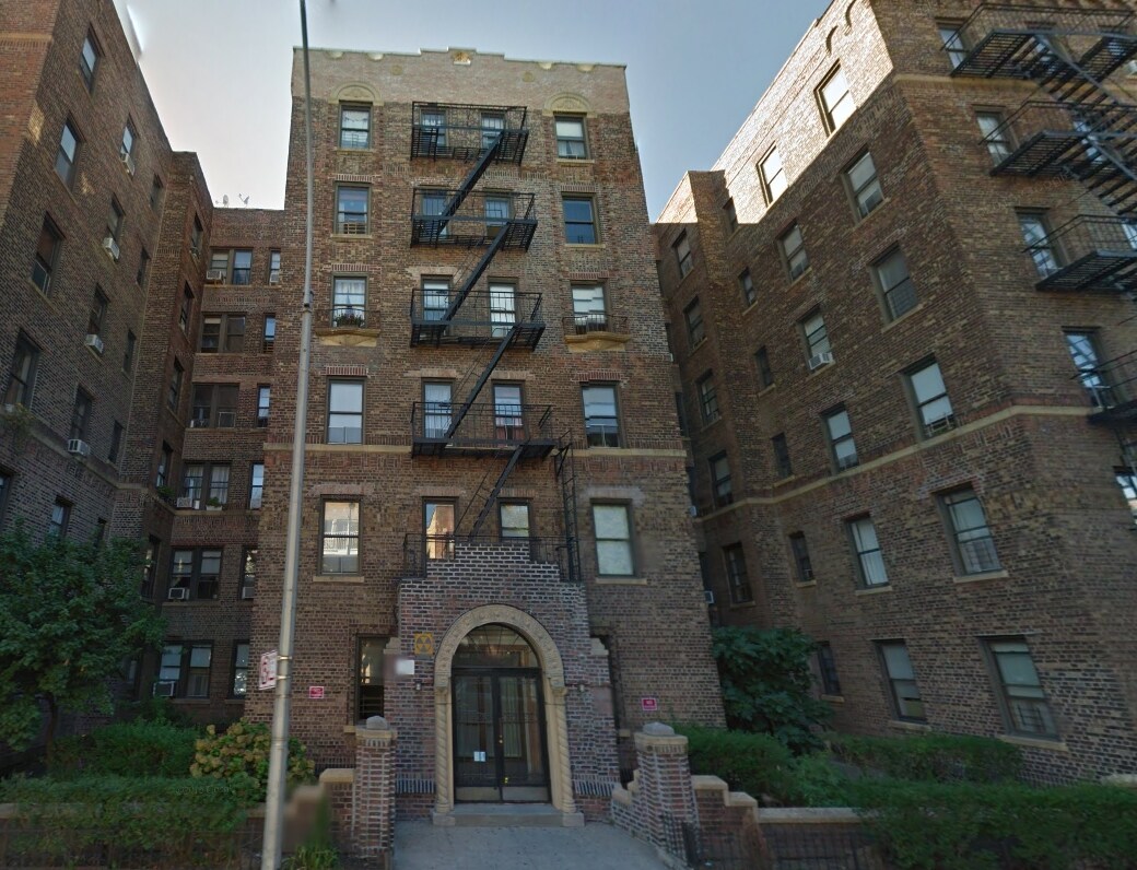 Primary Photo - 2828 35th St