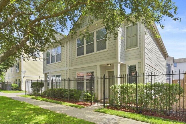 Foto del edificio - Gorgeous home in the heart of Houston!