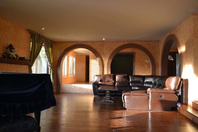Building Photo - 2570 Bergman Ct